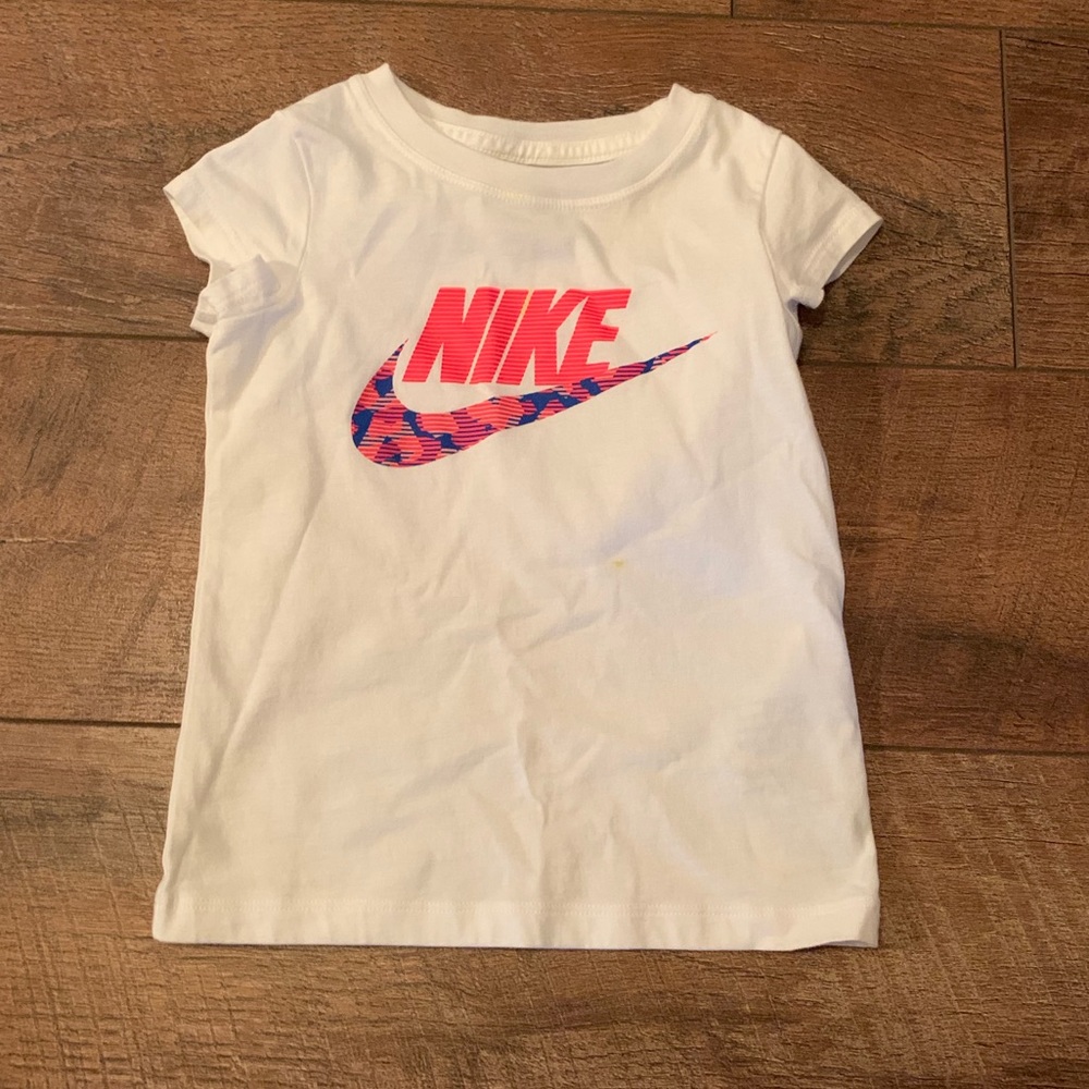 Nike 3T girl shirt.